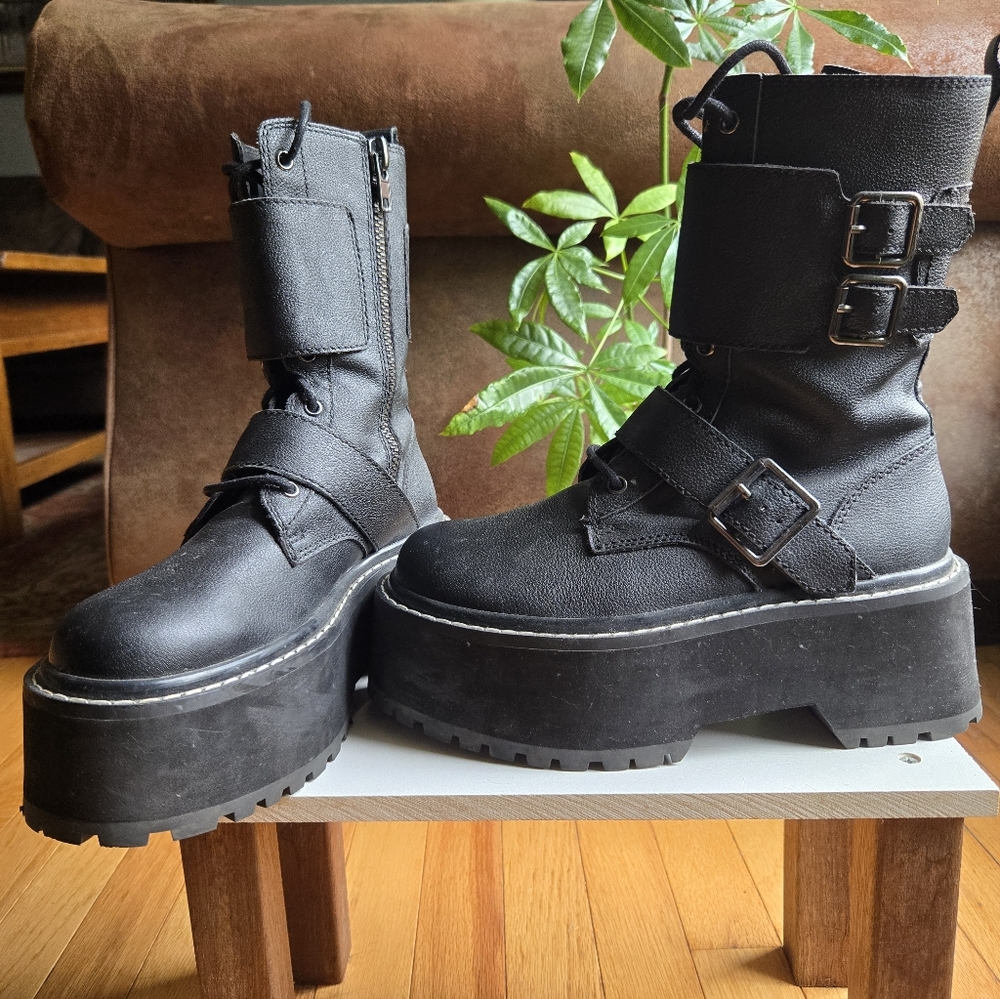 Atmosphere Leather Buckle Combat Boots